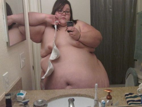 Фото очень толстой голой женщины с маленькой грудью. эротическая картинка прикол