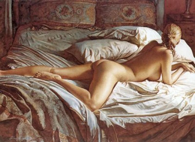 длинная девушка в неглиже на кровати, картинка эротической живописи