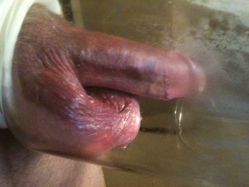 мужские яйца и пенис в стеклянной банке, пенис порно фото