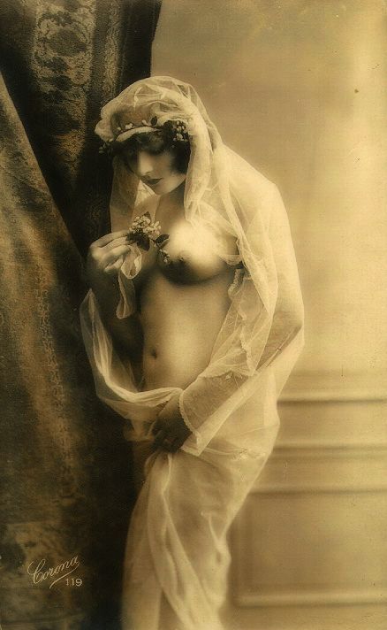 Обманутая невеста, фото голой девушки, ретро фото