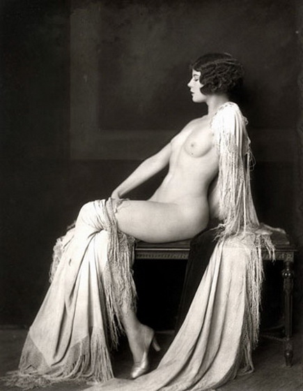 изумительно красивое женское тело без одежды, ретро фото эротика