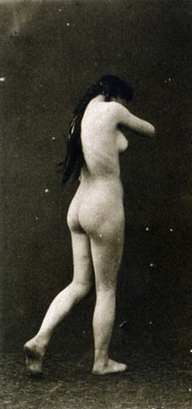 убегающая голая девушка, ретро фото эротика