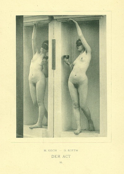 толстопузая кривоножка в зеркале, ретро фото эротика
