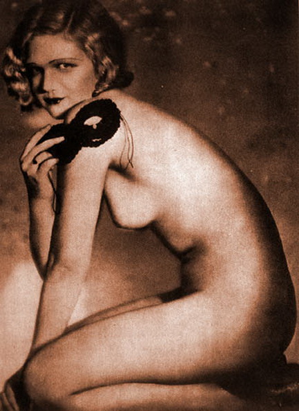 голая девушка с маской, ретро фото эротика
