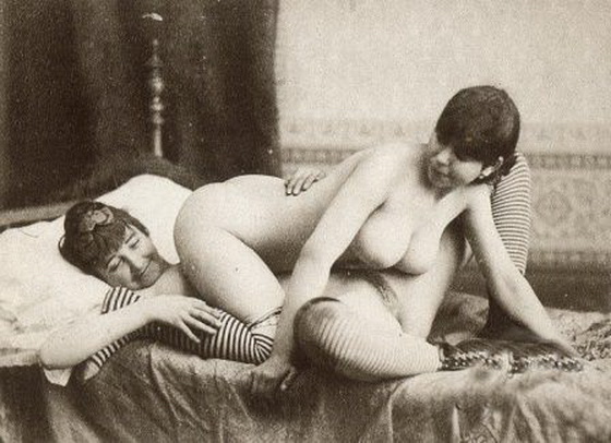 две девушки в позе при сексе '69', американское ретро порно фото