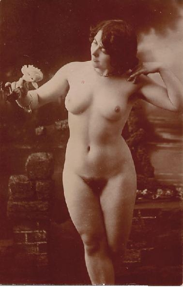 толстушка без одежды с цветком, ретро фото эротики секса