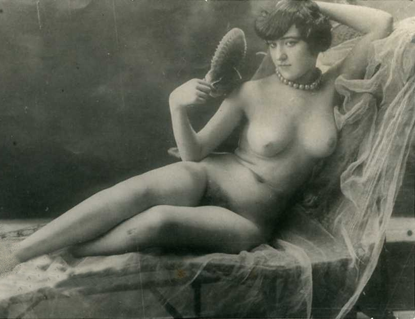 голая грудастая девушка с опахалом, ретро фото эротики секса