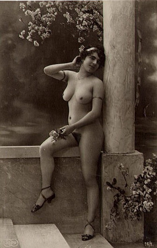восточная женщина с веткой жасмина, ретро немецкое порно фото