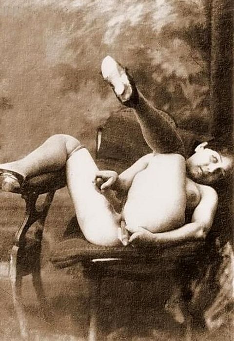 мастурбация 20-х годов скалками, ретро фото красивой женщины 3405