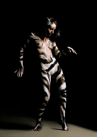 Бодиарт женщины - тигр. эротическая картинка прикол