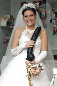 невеста со свадебным подарком, порно прикол картинка 004